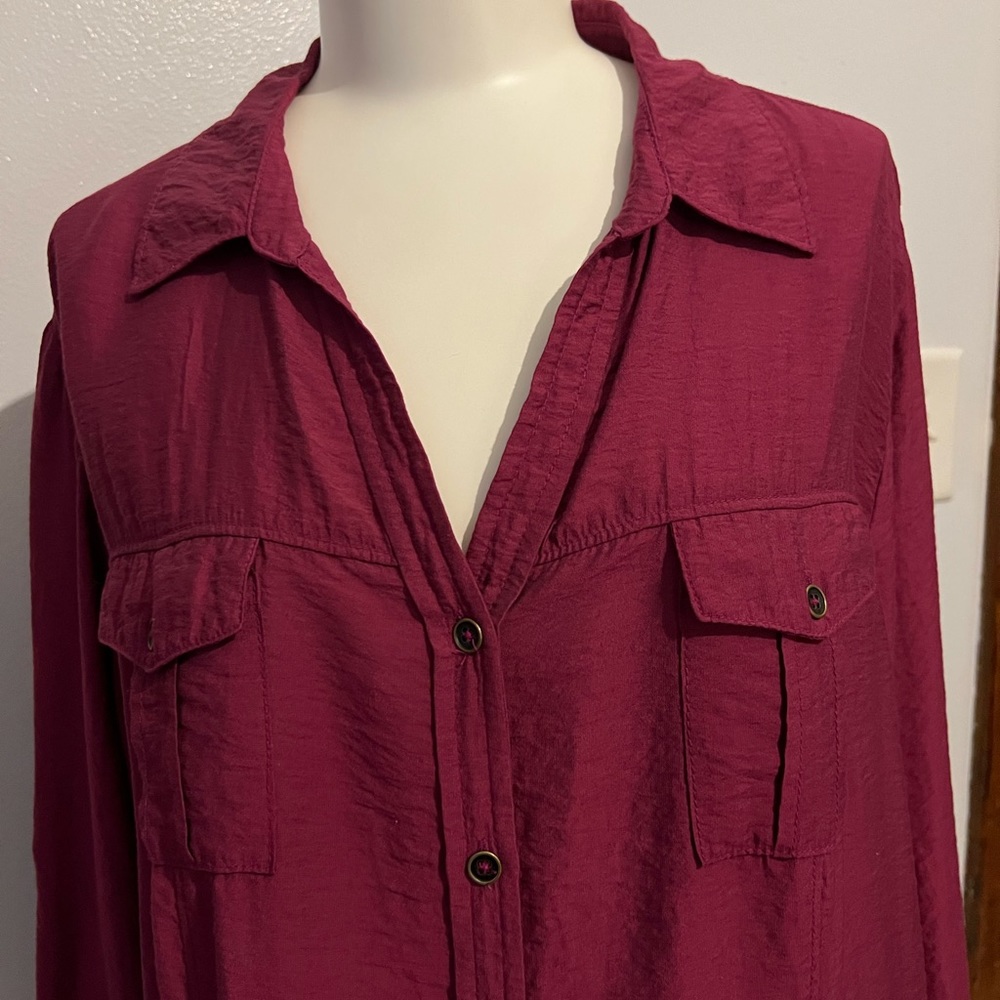 Roz & Ali bottom down long sleeve blouse